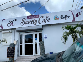 Sweety Café outside