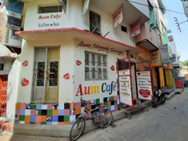Aum Cafe outside