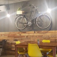 Ciclo Cafe+bistro inside